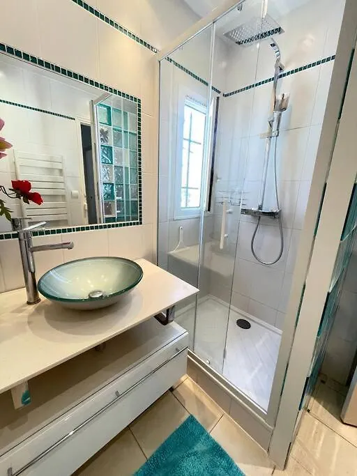 Maison Des Oliviers : Maison 5 Prs, 400M Plages Antibes 0*,  France